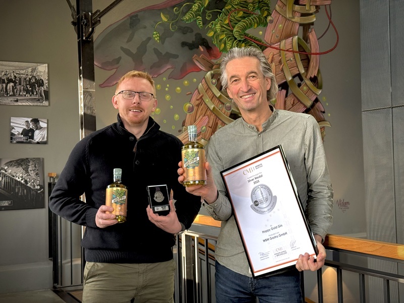 Silber für Liebesbier Hoppy Gold Gin bei der Spirits Selection