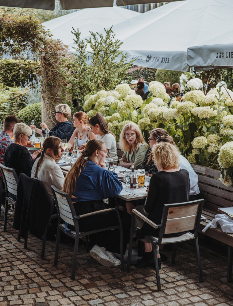 slider-garten-people
